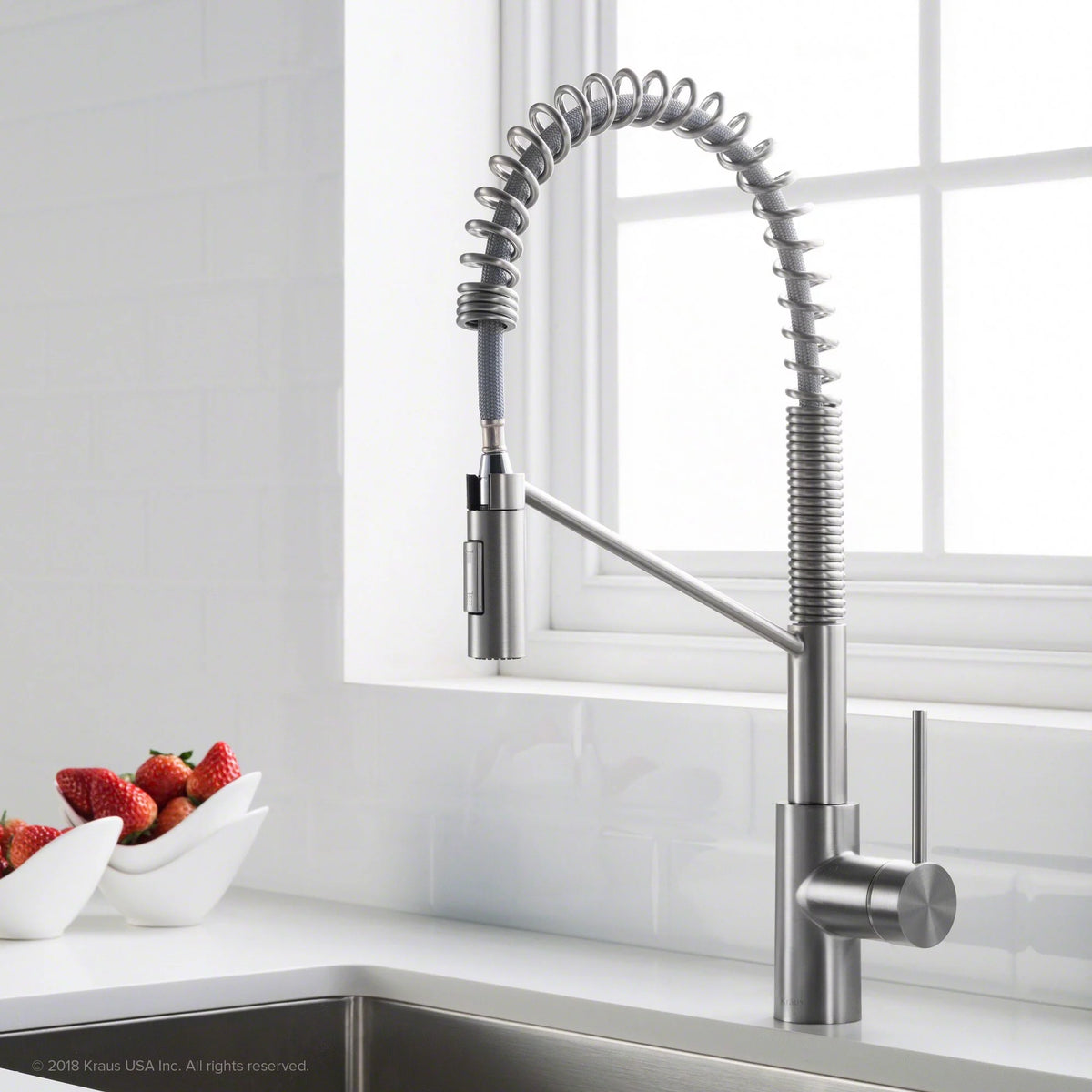 Single Handle Pull Down Kitchen Sink Faucet, Chrome F878