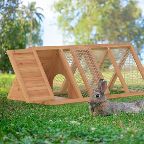 Wooden Chicken Coop with Ventilating Wire I327