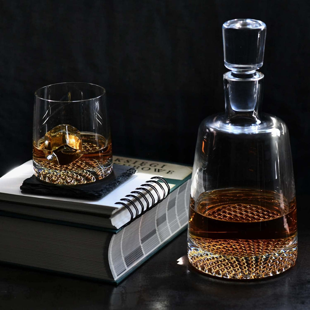 Whisky Glass Decanter Set with 32.1 oz Crystal Carafe and 6 Glasses G870