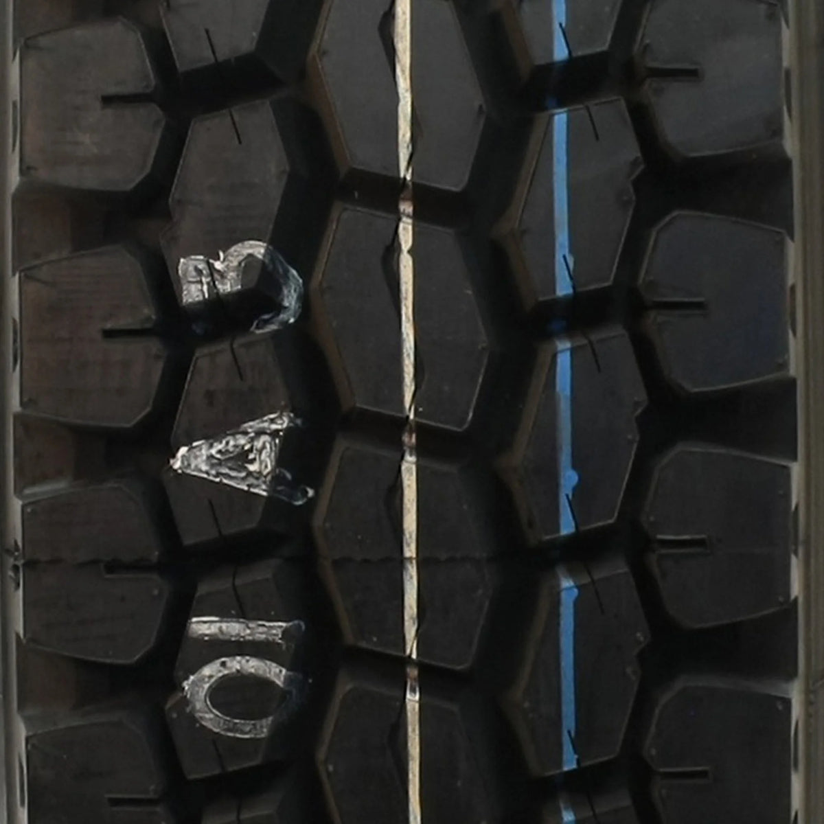 11R22.5 Commercial Tire V924