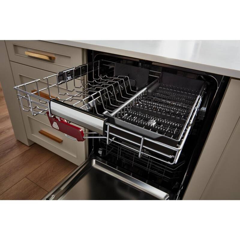 Built-In Dishwasher with Third Level Rack V308559